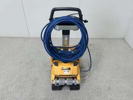 Maytronics Dolphin Wave 100 pool cleaner with power supply and trolley - picture2' - Click to enlarge