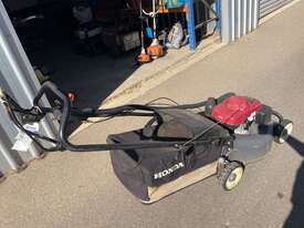 Honda HRU216 Easy Start Self Propelled Mower - picture2' - Click to enlarge