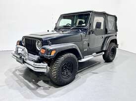 2000 Jeep Wrangler Sport Petrol - picture0' - Click to enlarge
