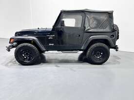 2000 Jeep Wrangler Sport Petrol - picture0' - Click to enlarge