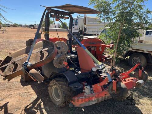 2011 Jacobsen R311T Ride On Mower (Wing)