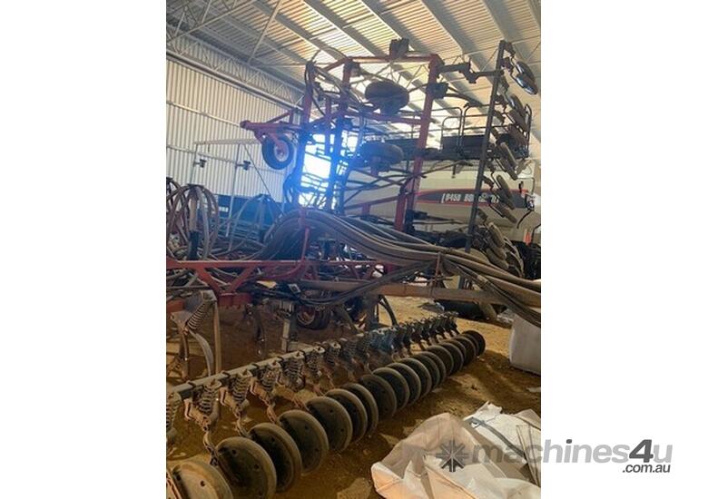 caption 2002 Morris 9000 Air Drills
