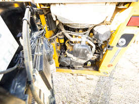 CATERPILLAR 239D TRACK LOADER - picture2' - Click to enlarge