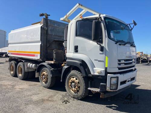 2019 Isuzu FYH 300-350 Water Tanker