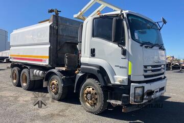 2019 Isuzu FYH 300-350 Water Tanker