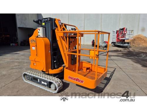 caption Monitor ML810 - 8m Tracked Mast Lift