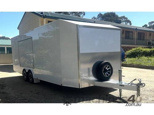 2022 STS CUSTOM TRAILERS ENCLOSED CAR TRAILER