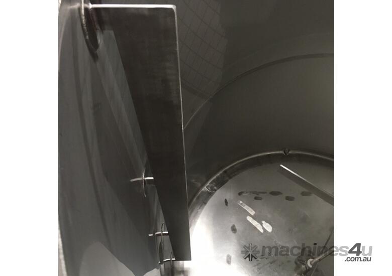 caption Single Skin 8000lt Stainless Steel Chemical Mixing Tank