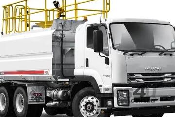 Isuzu WATER TRUCK LARGE