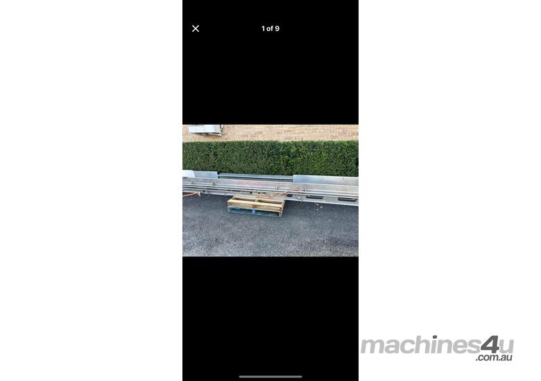 caption Large Conveyor