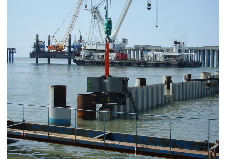 ICE 32NF Vibratory Hammer and Power Pack - Crane Suspended - Single or Double Clamp - Hire