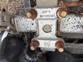 1 x Trailer Axle suit Parts - picture0' - Click to enlarge