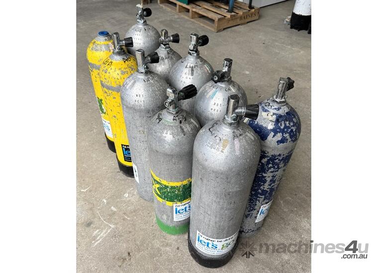 caption QTY OF ALLY ALUMINIUM TANKS
