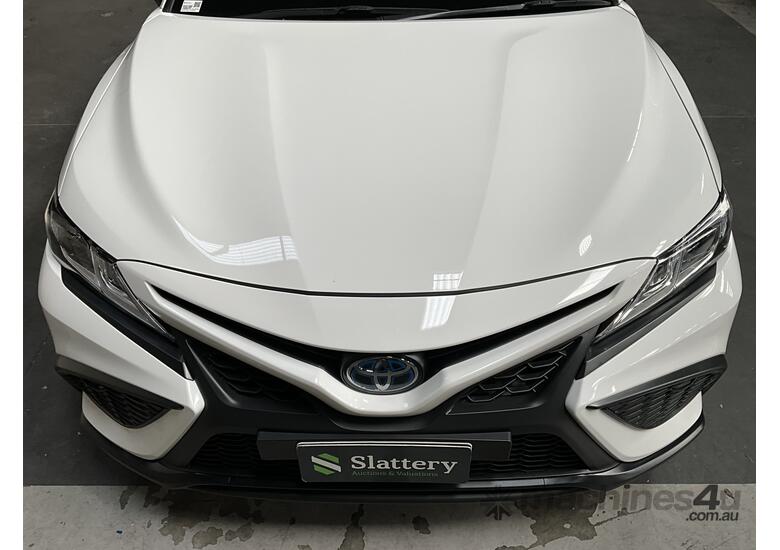 caption 2021 Toyota Camry Ascent Sport Hybrid-Petrol