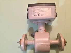 Siemens MAG3100 Electromagnetic Flow Sensor: 7ME6340-1VJ13-2AA1-Z
 - picture1' - Click to enlarge