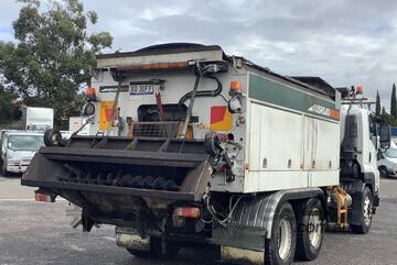 2013 Isuzu FVZ 1400 Asphalt Paver