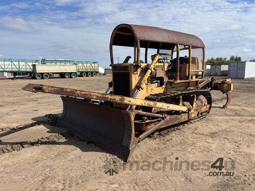 caption KOMATSU D50-15 DOZER
