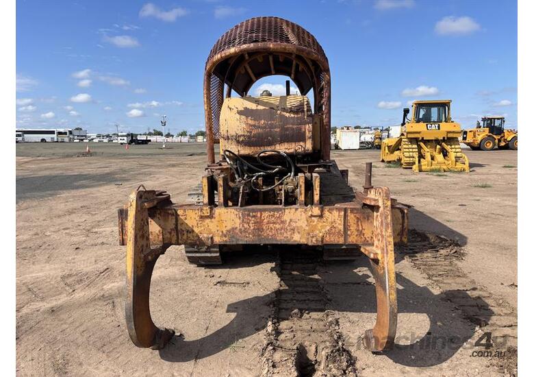 caption KOMATSU D50-15 DOZER
