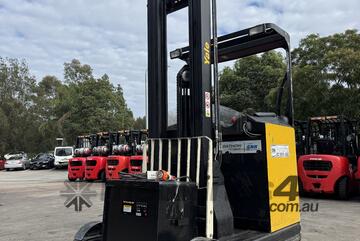 F709 Yale Sit down reach truck