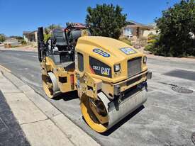 2018 CATERPILLAR CB2.7 DOUBLE DRUM ROLLER U4825 - picture0' - Click to enlarge