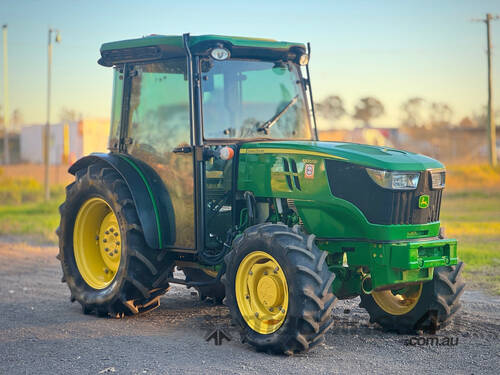 John Deere 5100 FWA/4WD Tractor