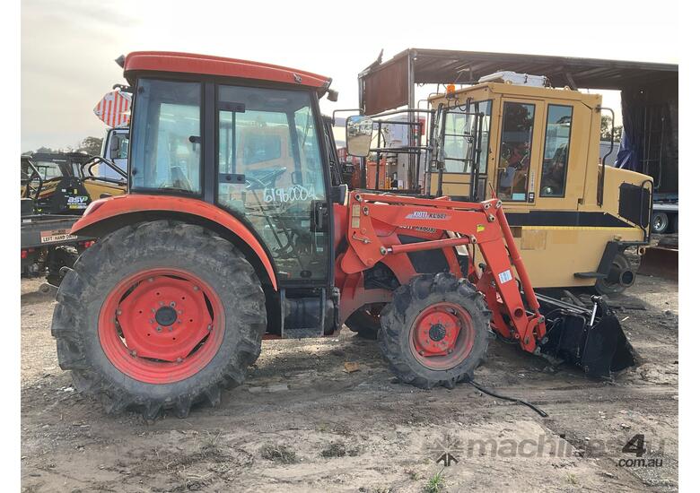 caption Kioti KL601 Tractor / Loader