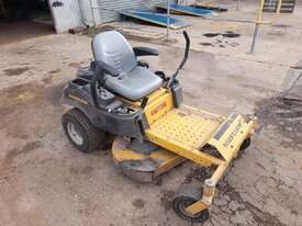 Hustler Raptor Zero Turn Ride On Mower - picture2' - Click to enlarge