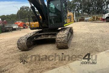 John Deere   E210 LC Excavator