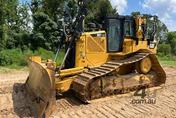 2015 CAT D6T LGP with 6,400 hrs 2015 CAT D6T LGP with 6,400 hrs