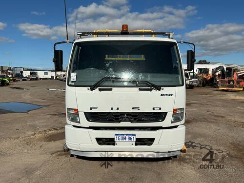 2019 Mitsubishi Fuso Fighter 1627 Service Truck