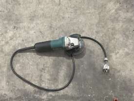 Makita 9555HN Corded Angle Grinder - picture0' - Click to enlarge