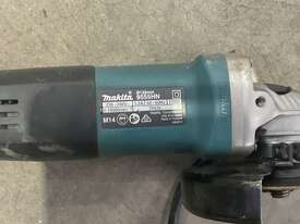 Makita 9555HN Corded Angle Grinder - picture0' - Click to enlarge