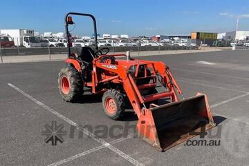 Kubota   B2710