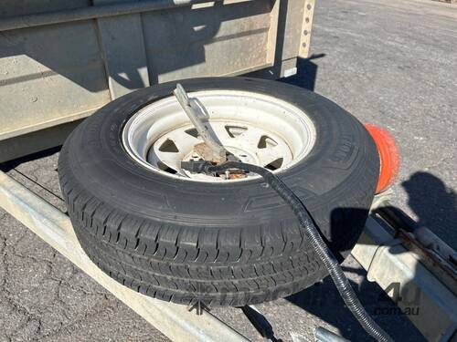 2010 Premier Trailers T20 Single Axle Enclosed Box Trailer