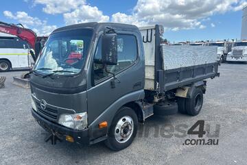 Hino 2011   300 series Tipper