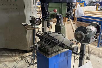 Herless RF-30 Drilling & Milling Machine