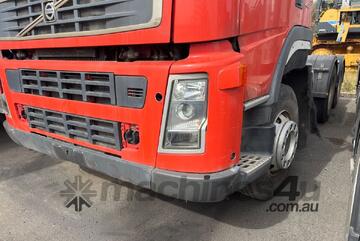 2005 Volvo FM 12 6x4 Prime Mover