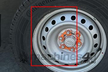 2017 Nissan Navara 4x2 RX Dual Cab T/Diesel (Auto)