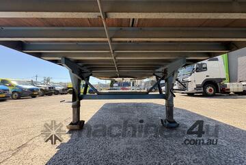 1996 Maxi-Cube Heavy Duty Tri-Axle Pantech