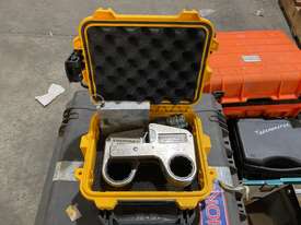 *UNRESERVED* Enerpac W-Series Low-Profile Hydraulic Torque Wrench Drive Unit Kit - picture0' - Click to enlarge