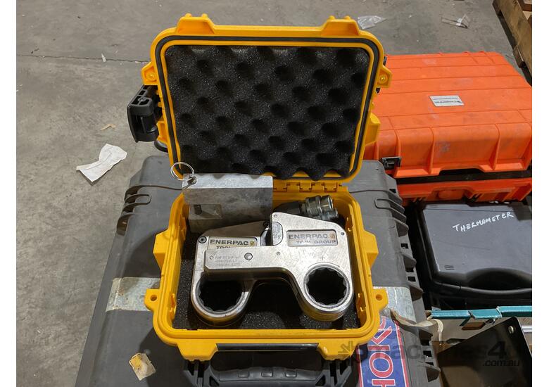 *UNRESERVED* Enerpac W-Series Low-Profile Hydraulic Torque Wrench Drive Unit Kit