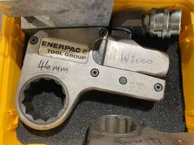*UNRESERVED* Enerpac W-Series Low-Profile Hydraulic Torque Wrench Drive Unit Kit - picture2' - Click to enlarge