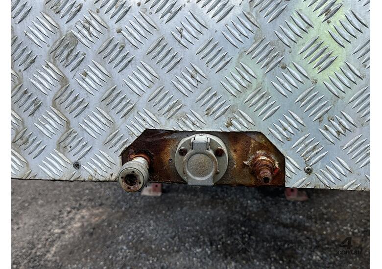 1978 Homemade Single-Axle 9 Horse Float Semi Trailer