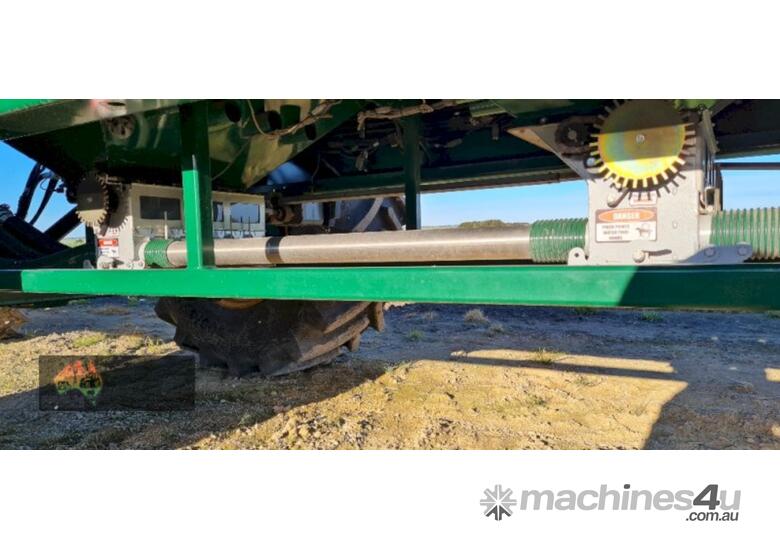 (8736) 2021 Simplicity 30 Series tow between 16500L