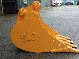 600mm GP Excavator Bucket Attachment 2.5T  - picture0' - Click to enlarge