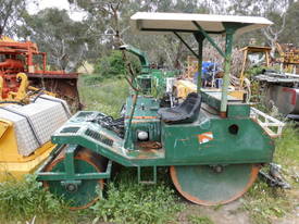 cricket pitch roller , 2cyl diesel , all hyd ,  - picture0' - Click to enlarge