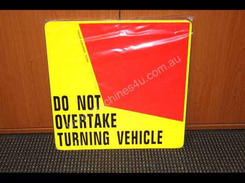 ACCESSORIES & TRAILER PARTS Rear Turning Signs Mis