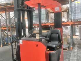 BT/Toyota Battery Electric Forklift - picture0' - Click to enlarge