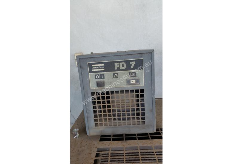 caption Compressor, Dryer & 2 Receivers