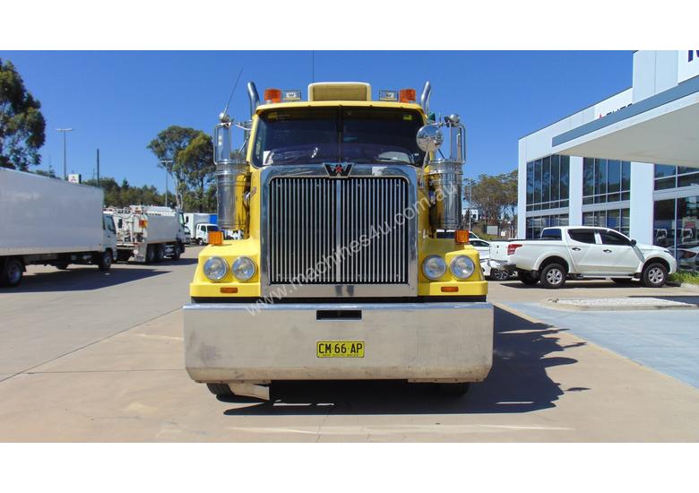 caption Western Star 4864FX Tipper Truck